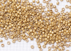 Бисер Япония круглый 15/0 10 г PF0557F звездный свет, гальванизированный